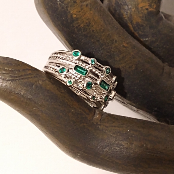Green Crystal & Silver tone Stacked Ring 8 - Picture 5 of 6